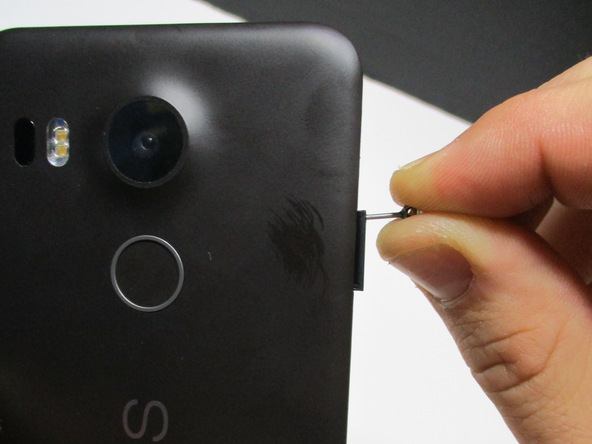 تعویض تاچ ال سی دی Nexus 5X - مرحله 1